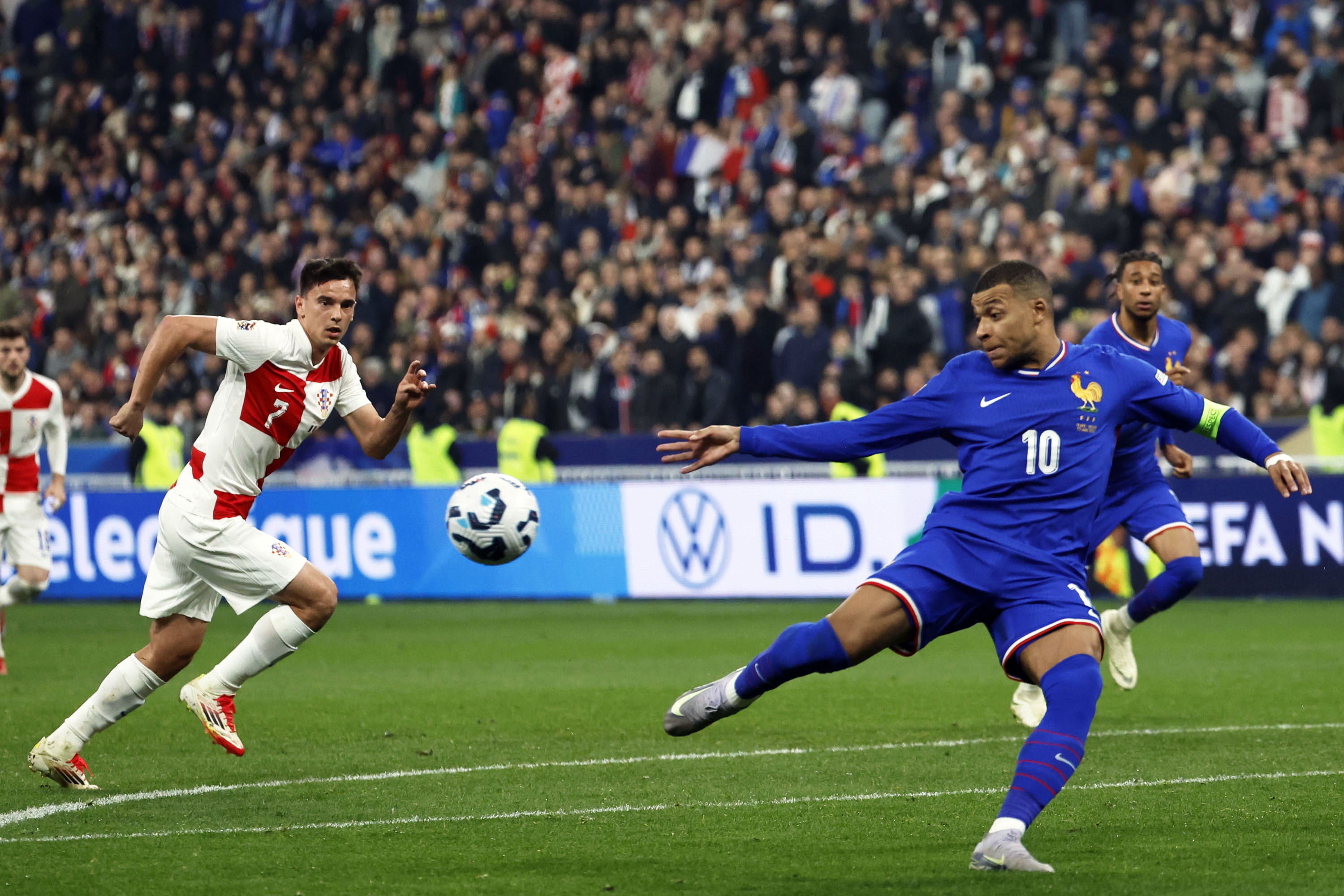 欧国联赛事火热开启，精彩纷呈