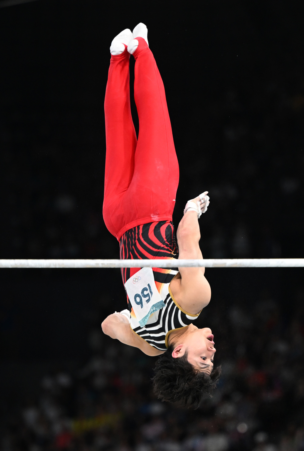 乌克兰选手夺得体操男子单杠冠军 乌克兰选手夺得体操男子单杠冠军