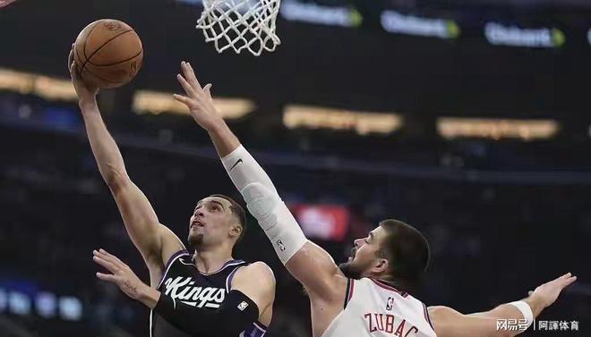 公牛负于篮网，拉文弃赛