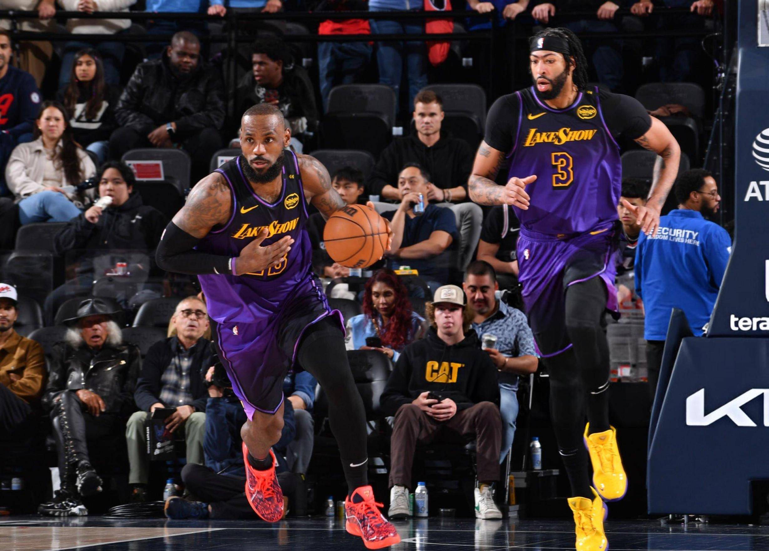 命中绝杀！詹姆斯带领湖人击败快船的简单介绍