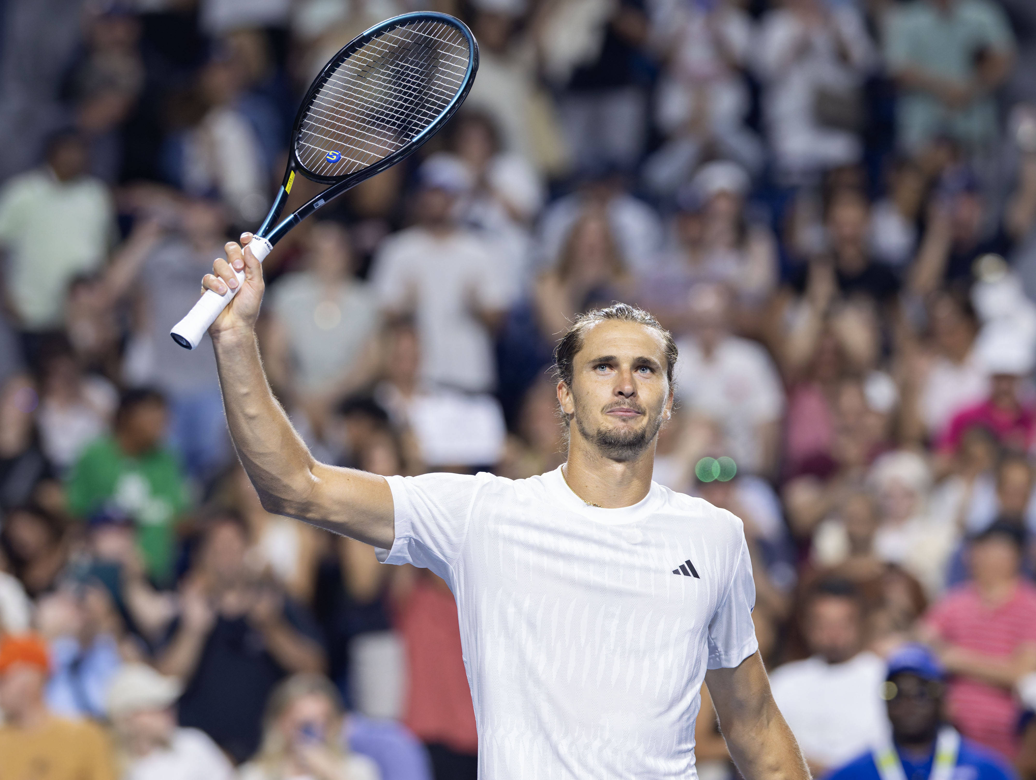 美国网球队险胜西班牙网球队,兹维列夫统治全场的简单介绍 美国网球队险胜西班牙网球队,兹维列夫统治全场的简单介绍