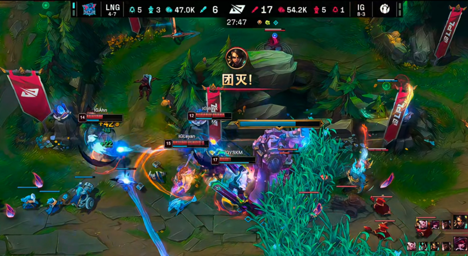 英雄联盟惊险逆转取胜，粉丝狂欢不已的简单介绍