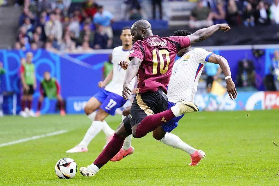 葡萄牙碾压意大利，德布劳内送出助攻