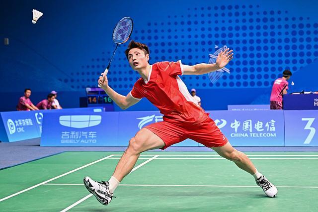 印度队险胜印尼队,石宇奇点燃赛场 印度队险胜印尼队,石宇奇点燃赛场