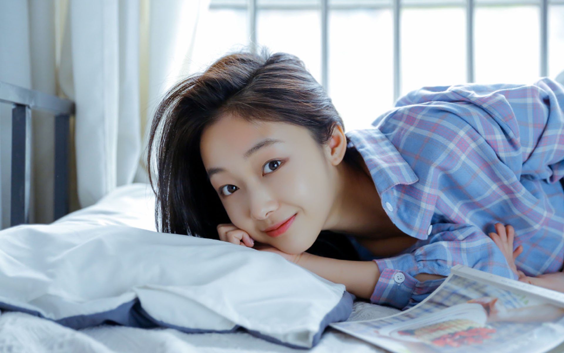 冰火两重天,76人用铁血防守冻结魔术,字母哥用全能节奏点燃雄鹿