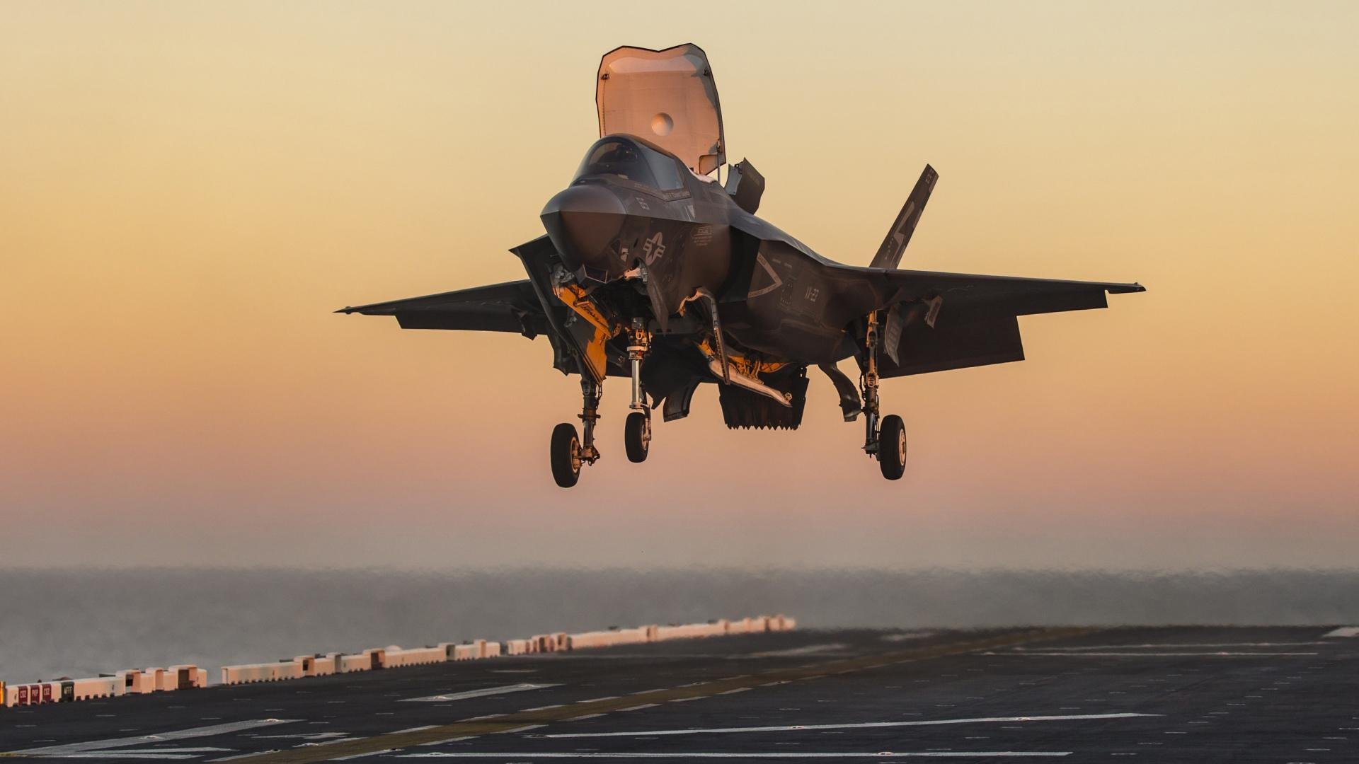 当美加墨战火点燃，深圳单节风暴席卷北京