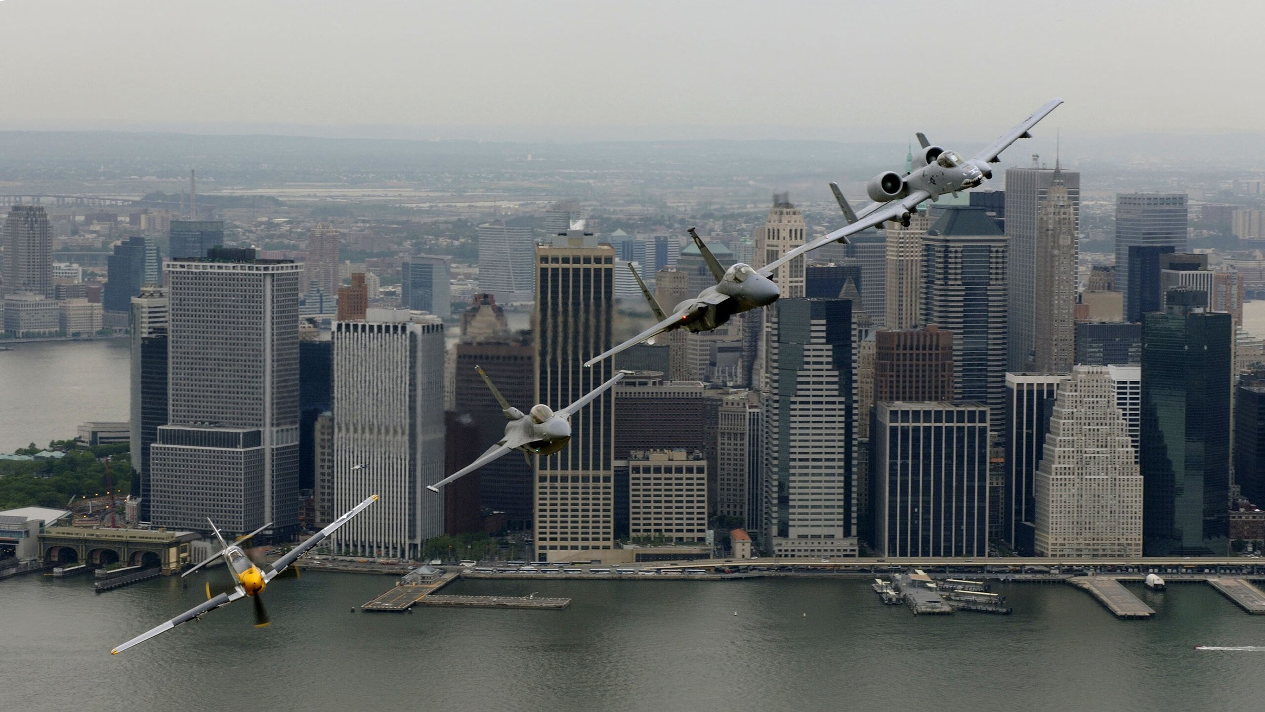 绿茵场与硬木地板，永不落幕的激情与统治力